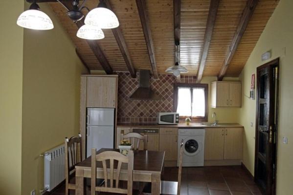 Гостевой дом Casona Santa Coloma Матуте-де-ла-Сьерра Экстерьер фото